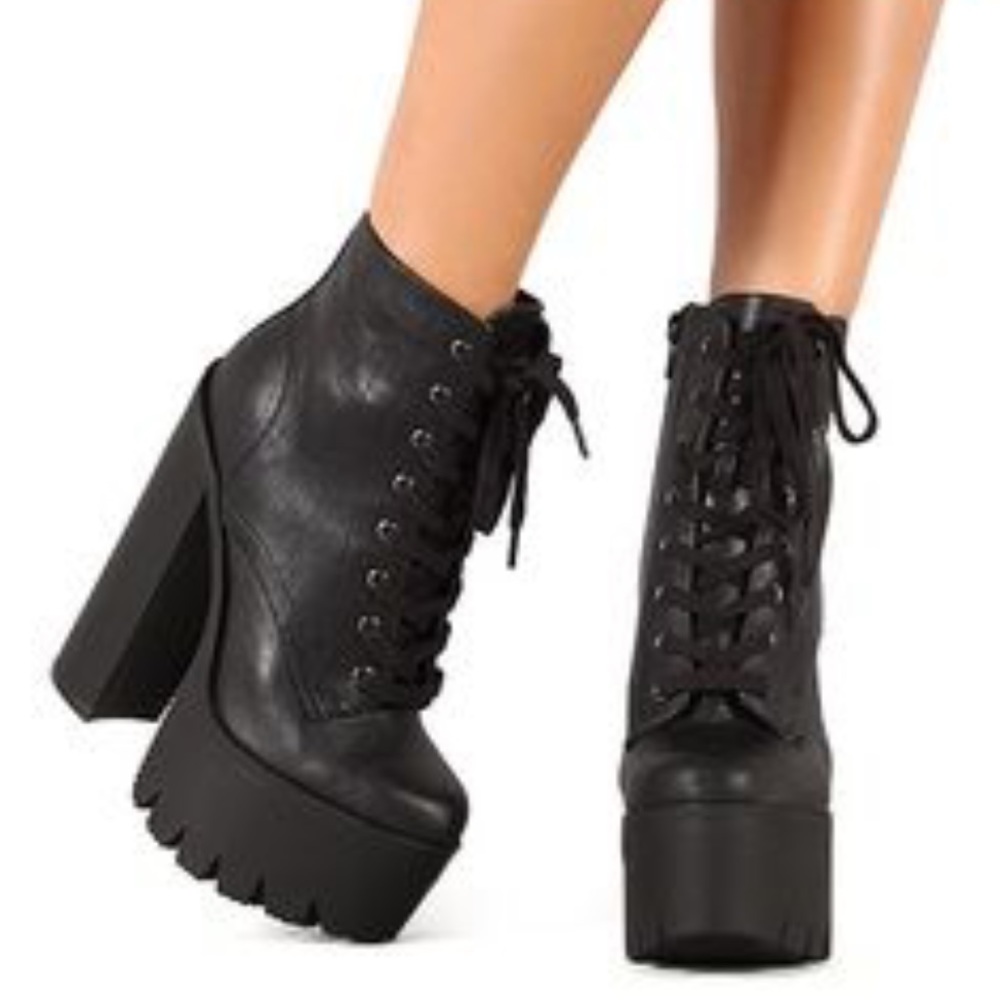 Qupid Iggy boot